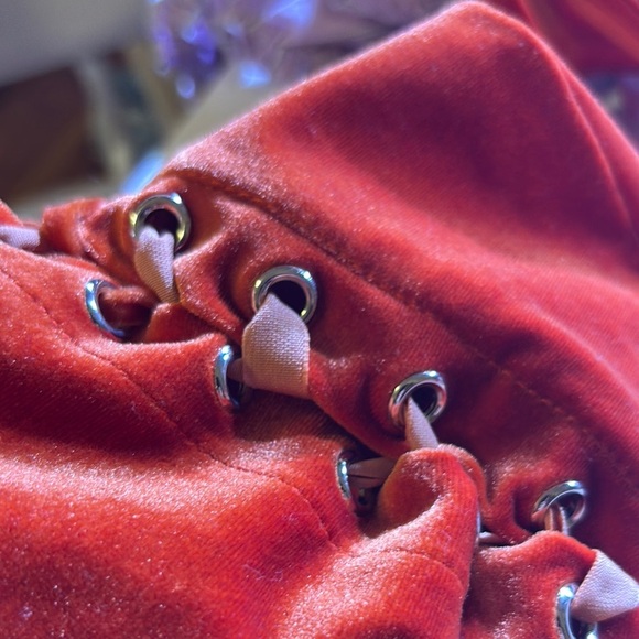 Cider Rust Lace-Up Tank Top - Picture 4 of 4